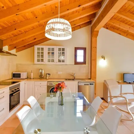 Precioso Apartamento Reformado En Liencres Exterior photo
